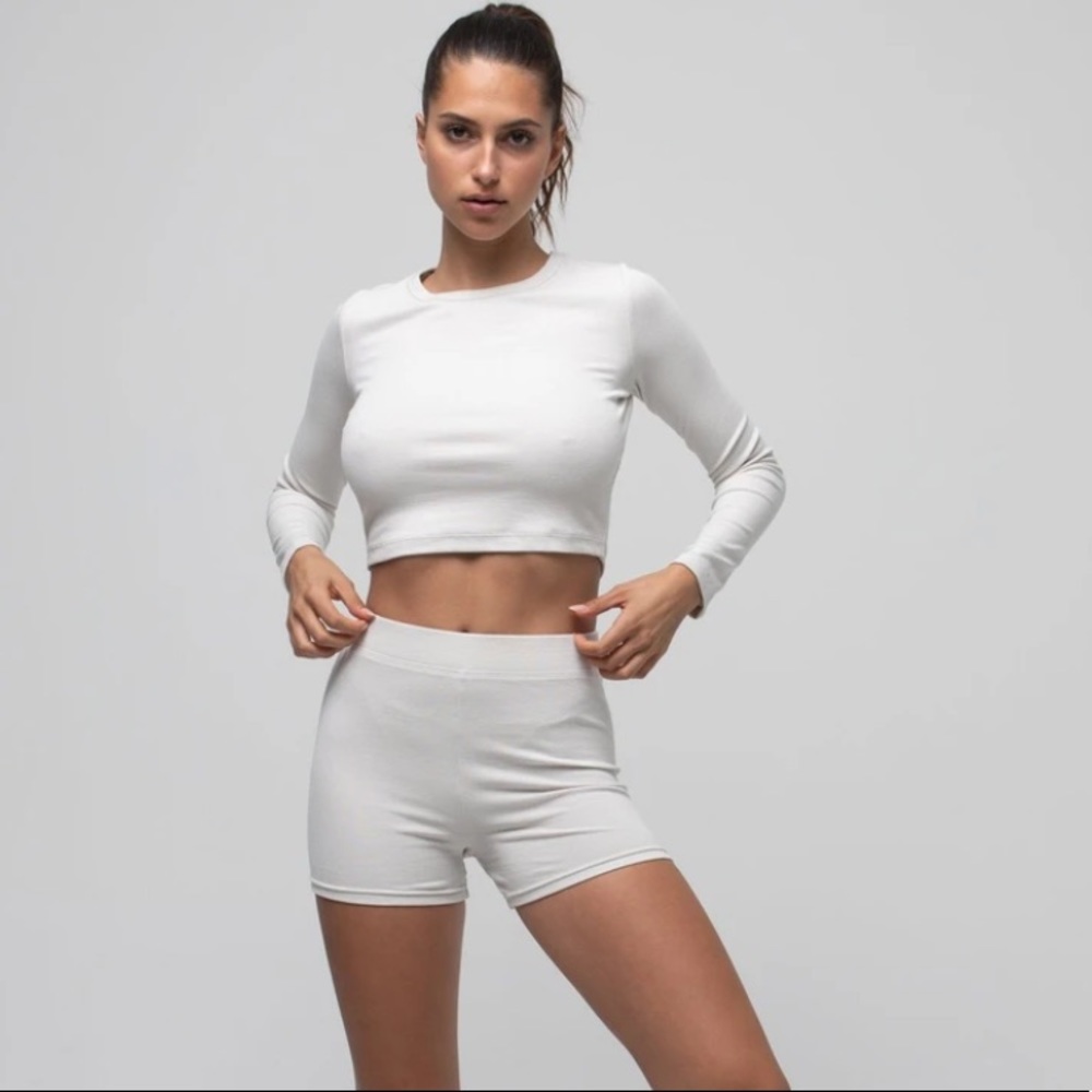 🔥🔥TALENTLESS - RIB SCOOP NECK LONG SLEEVE TOP🔥🔥 - Picture 2 of 6